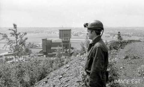 Chevalement d'une mine de charbon (Blegny)